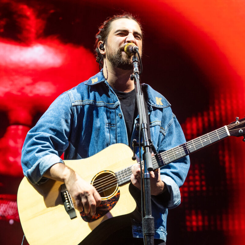 Noah Kahan Melbourne LED Screen Cameras and Video by WOOHAH