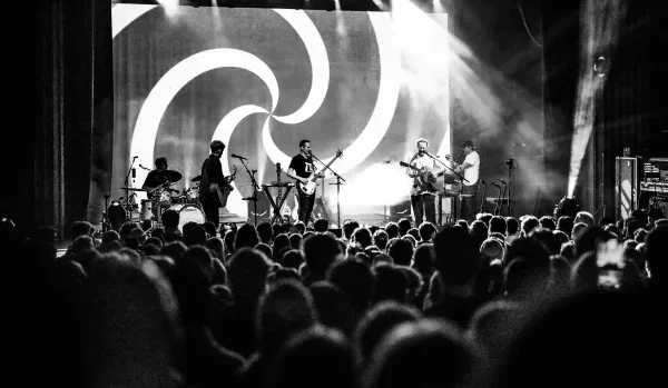 Projection AV Tour WOOHAH